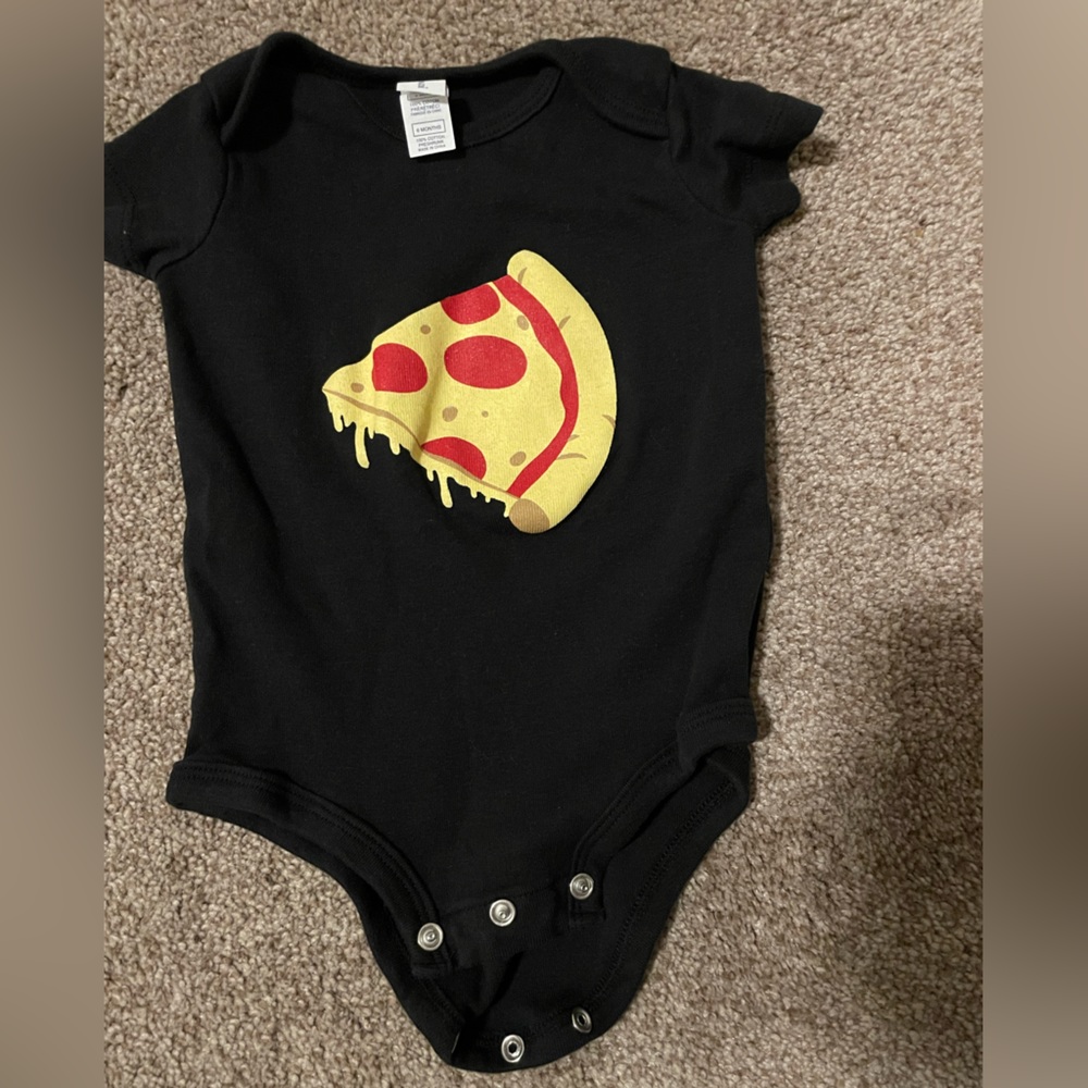 Pizza onesie